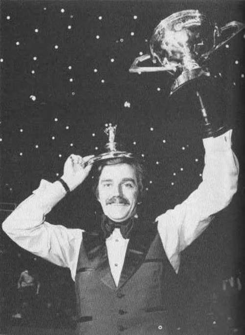 历届斯诺克世锦赛冠军夺冠捧杯瞬间