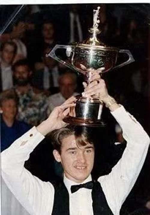 历届斯诺克世锦赛冠军夺冠捧杯瞬间