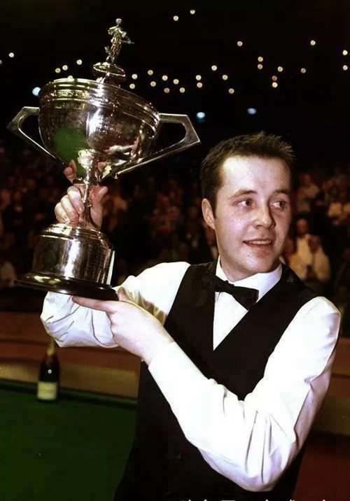 历届斯诺克世锦赛冠军夺冠捧杯瞬间
