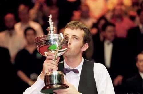历届斯诺克世锦赛冠军夺冠捧杯瞬间