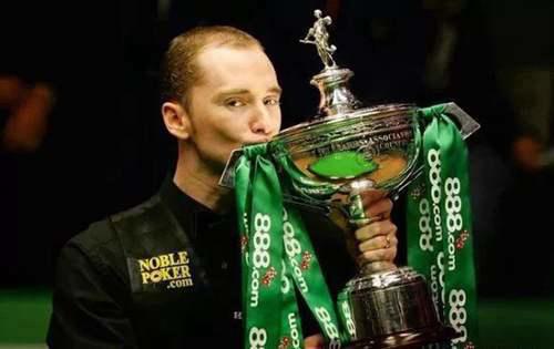 历届斯诺克世锦赛冠军夺冠捧杯瞬间