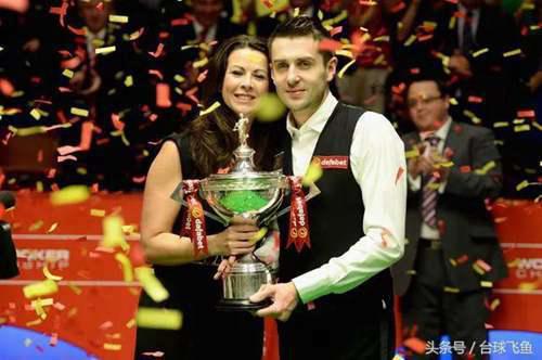 历届斯诺克世锦赛冠军夺冠捧杯瞬间