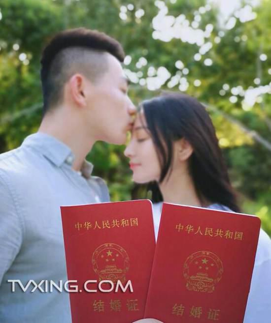 张馨予老公何捷个人资料