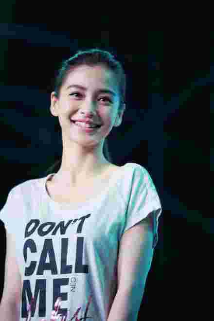 杨颖是谁?杨颖和angelababy是同一个人吗?