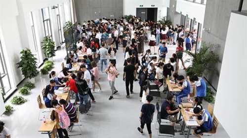 该不该考浙江音乐学院附中