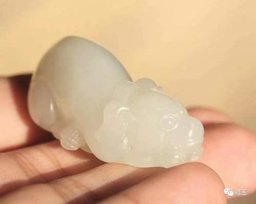 这几种鉴别和田玉真假的方法 和田玉的鉴别方法