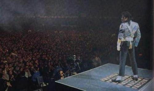 迈克尔杰克逊到底怎么死的