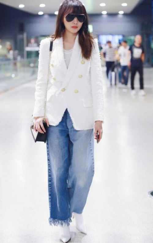 牛仔裤如何搭配西服