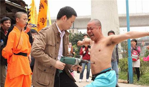 世界10大奇人异事