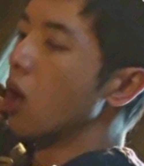 华晨宇整容了吗 来看看不同时期面部的比较整理