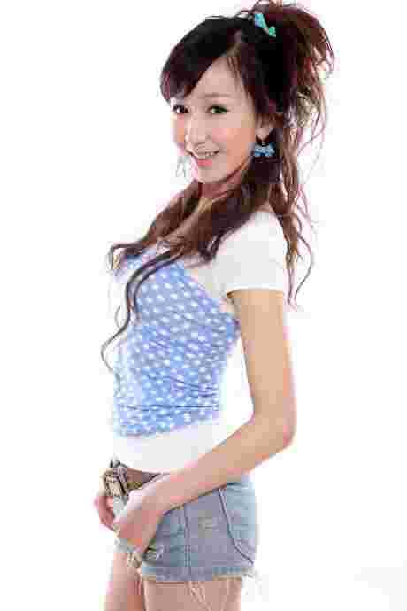 娄艺潇是谁？娄艺潇个人资料 爱情公寓胡一菲 爱情公寓娄艺潇