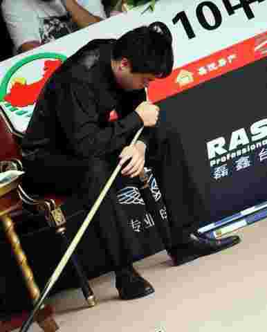 丁俊晖爆冷出局 再次被陈飞龙打败