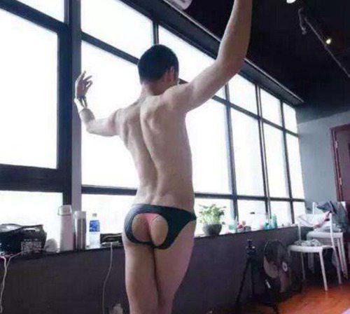 深圳超级男神西红士走红