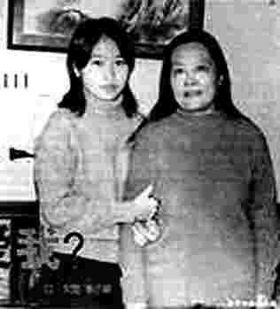 传张艺谋和前妻肖华复婚 20年前的全家福曝光