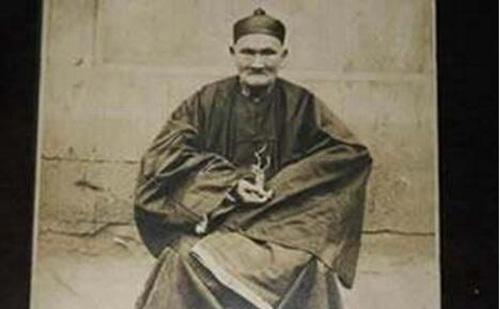 目前世界上寿命最长的人多大