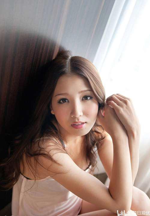 每日观优 友田彩也香千娇百媚忍不住心动