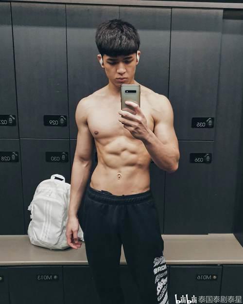 五位帅气年轻的泰国男演员人气大增 俘获观众的心