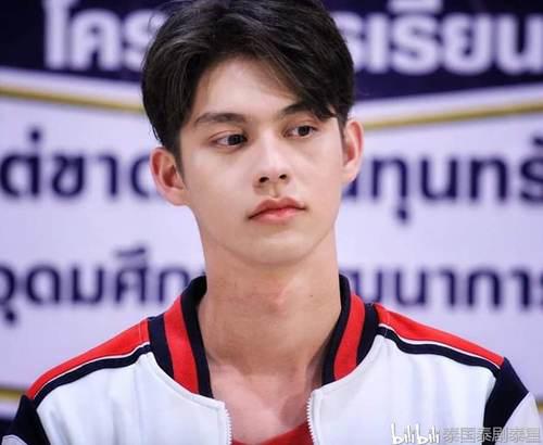 五位帅气年轻的泰国男演员人气大增 俘获观众的心