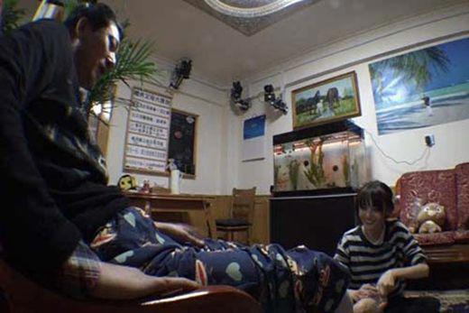 郑爽爸爸是干什么的