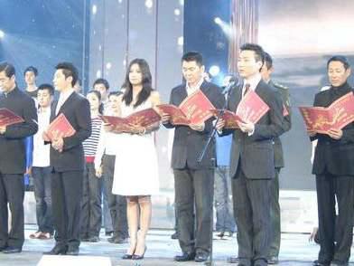 牛牪犇 今年总台春晚的总导演 是这位优秀的中传校友