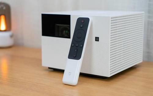 入门级家庭影院 仅用一台投影就够了 峰米投影仪Vogue测评