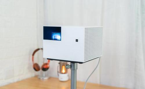 入门级家庭影院 仅用一台投影就够了 峰米投影仪Vogue测评