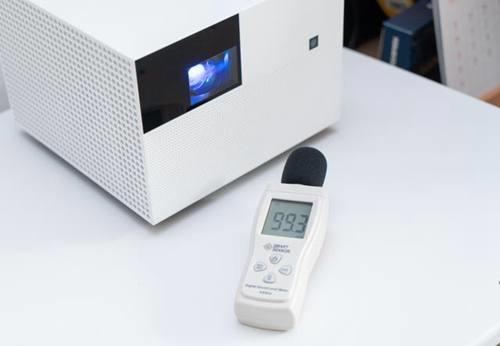 入门级家庭影院 仅用一台投影就够了 峰米投影仪Vogue测评