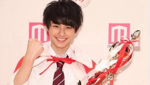 日本最帅男高中生新鲜出炉