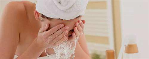 怎样让毛孔变小皮肤细腻