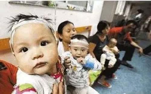 官方为伊利蒙牛辟谣 评论区却翻车了