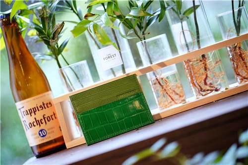 手工皮具 自己在家也DIY一枚超级精致的卡包手工皮艺制作详细教程