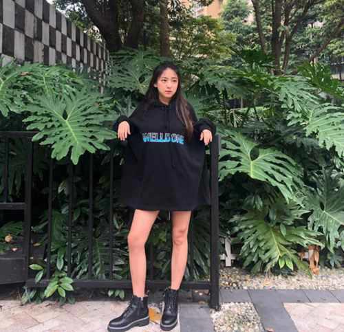 马丁靴搭配什么好看