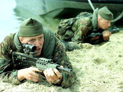 LA突击步枪amp少女前线战术人形