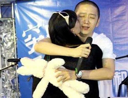40岁男歌手被爆婚内出轨 真相来了 上春晚后和原配已离婚