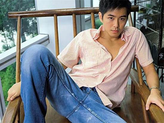 萧正楠TVB发获奖感言公布婚讯