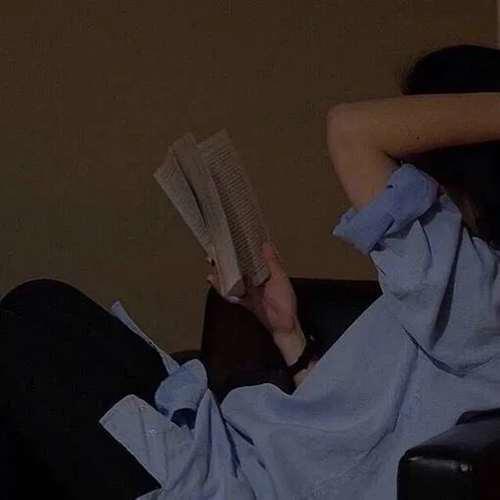 一看就是在好好学习的头像