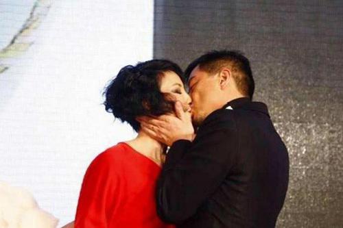 王菲和李亚鹏为什么离婚