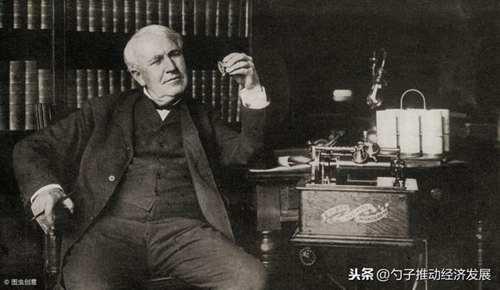 埃隆马斯克的电动车为什么叫特斯拉 不叫法拉第