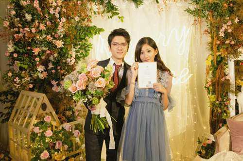 若风结婚整个电竞圈都来了 连陈一发都请了 唯独少了他没来