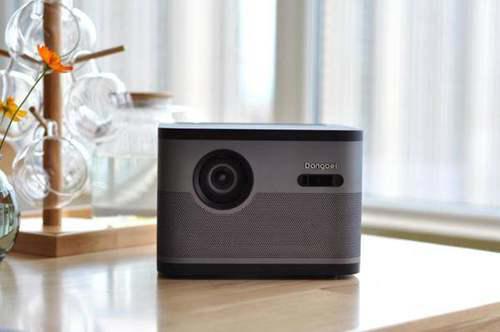 如何挑选最适合自己的家用投影仪 教你3招 在家也能看指环王重映