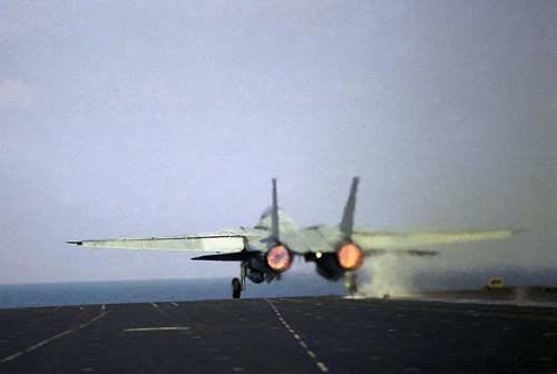 打利比亚中国为何通过 空袭利比亚