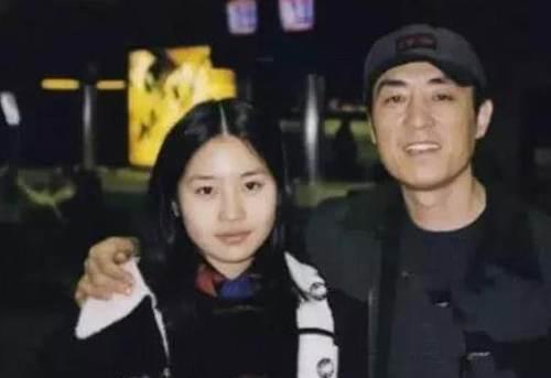 张艺谋37岁女儿张末近照曝光 曾被老公家暴 现如今婚姻幸福