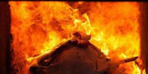 火葬场工人吃130具女尸（谣言）