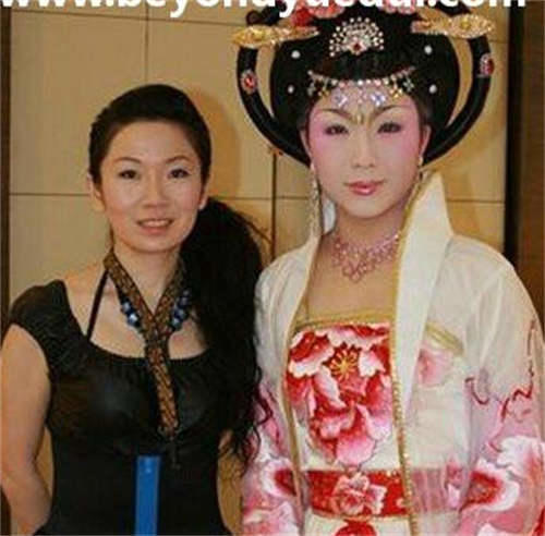 歌手李玉刚的个人基本介绍 李玉刚哪里人