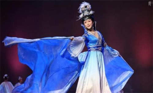 歌手李玉刚的个人基本介绍 李玉刚哪里人