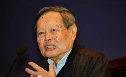 99岁杨振宁去世了 网上闹得沸沸扬扬 好友与清华大学已回应