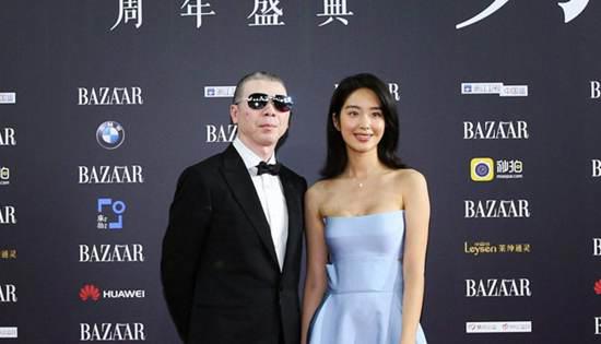 冯小刚的脸怎么治好的 冯小刚白斑病怎么没了