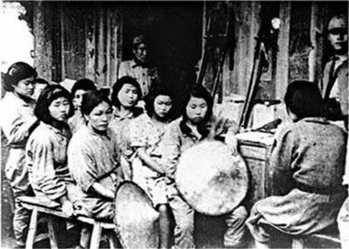 韩国建慰安妇雕像