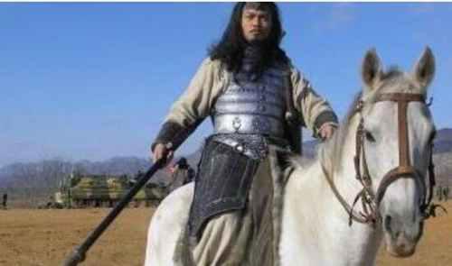 三国马超的武器是什么