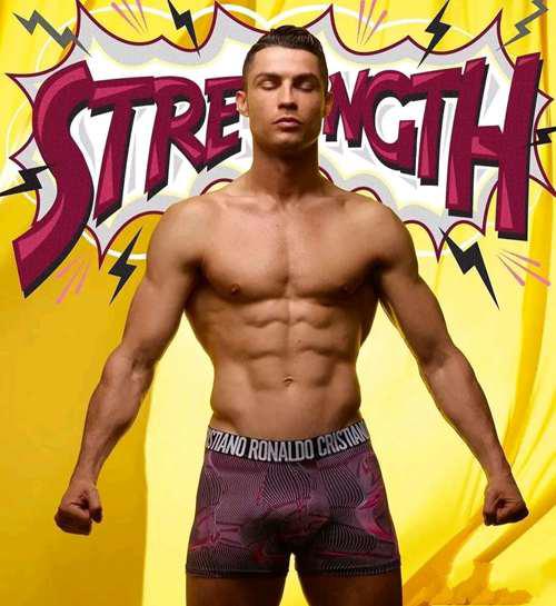 C罗最新肌肉照曝光 这雕刻般体脂率可网友馋坏了